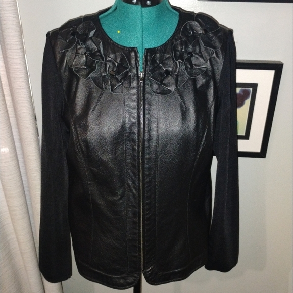 Peter Nygard Jackets & Blazers - Peter Nygard Elegant Black Leather and Knit Jacket with Floral Design Sz L
